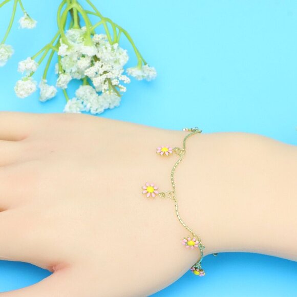 Chic & Stylish Bracelet – A Thoughtful Gift for Women and Girls, DYC1017 - Picture 1 of 8